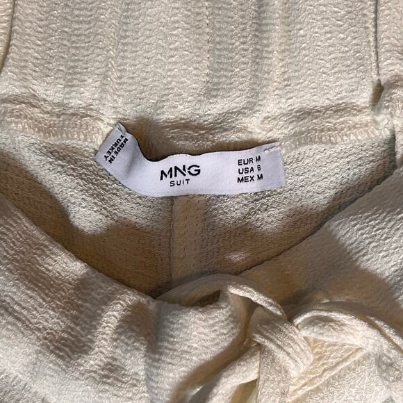 MNG Mango 100% Viscose White Shorts.  Size Medium - Picture 3 of 6